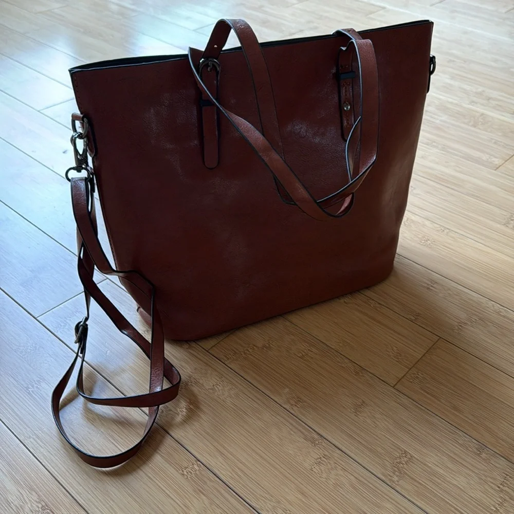 Brown Leather tote Bag with Adjustable Straps